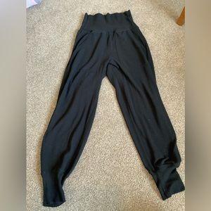 Black Aerie joggers US S